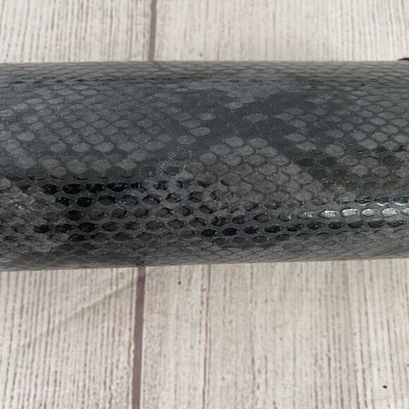 Clutch snake print with latch close top clutch 6”x3” black & grey - Picture 3 of 9